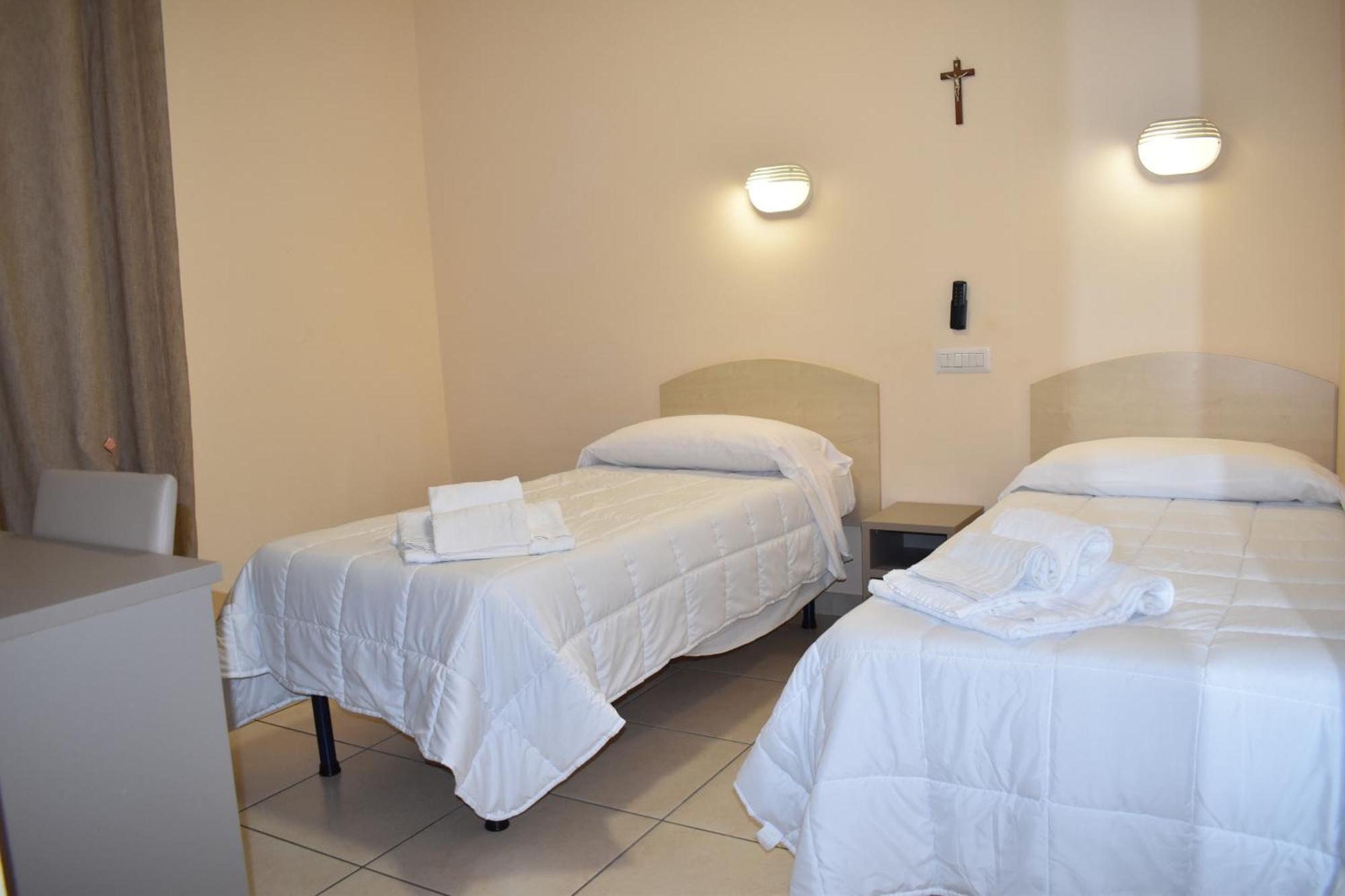 Pensione Piemonte Лорето Экстерьер фото